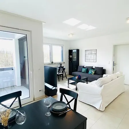 Spacious Flat In Kirchberg With Parking And Terrace -15 아파트 *