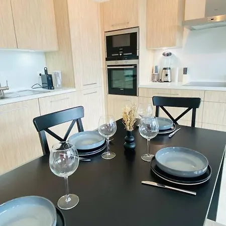 Spacious Flat In Kirchberg With Parking And Terrace -15 아파트 *