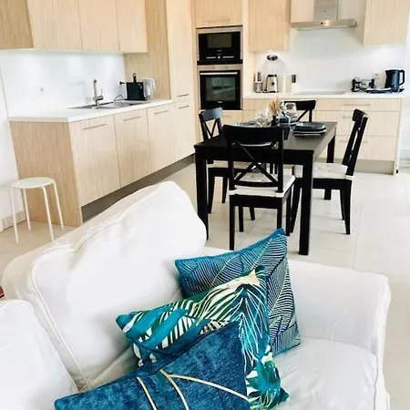Spacious Flat In Kirchberg With Parking And Terrace -15 룩셈부르크