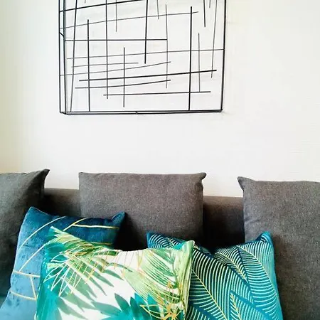 아파트 Spacious Flat In Kirchberg With Parking And Terrace -15 *
